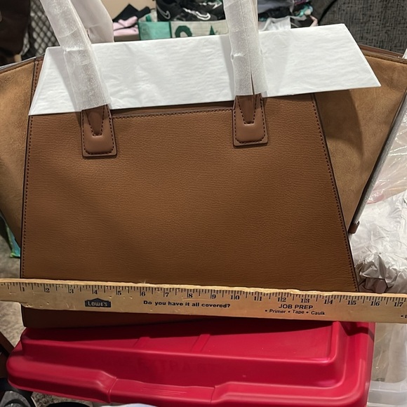 Michael Kors Camel large tote. Beautiful 🌸🌸🌸 tote , big side on each side - Picture 4 of 9